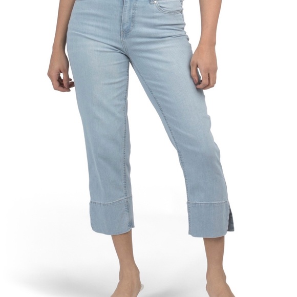 d. jeans Denim - D Jeans,light washed blue,skinny capri jeans.Size 10